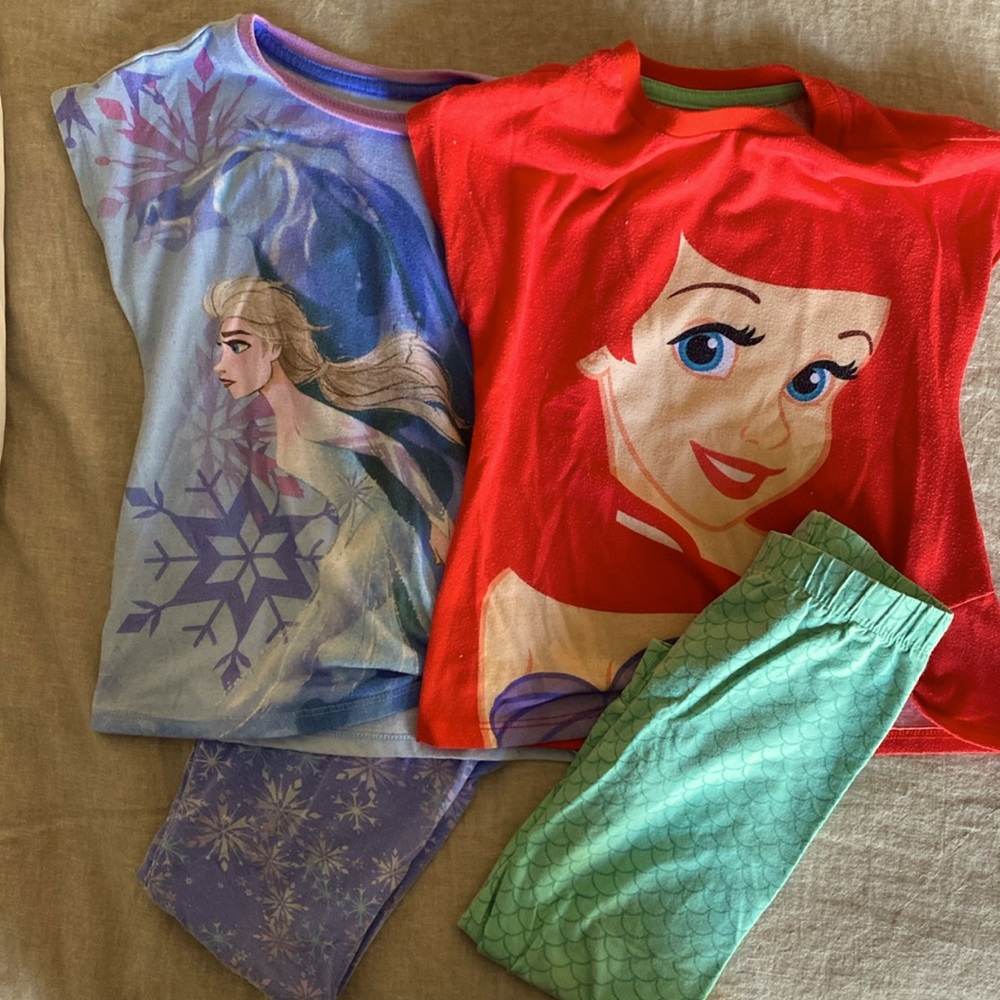 Short sleeve /long pant Disney pj (selling both) size 4